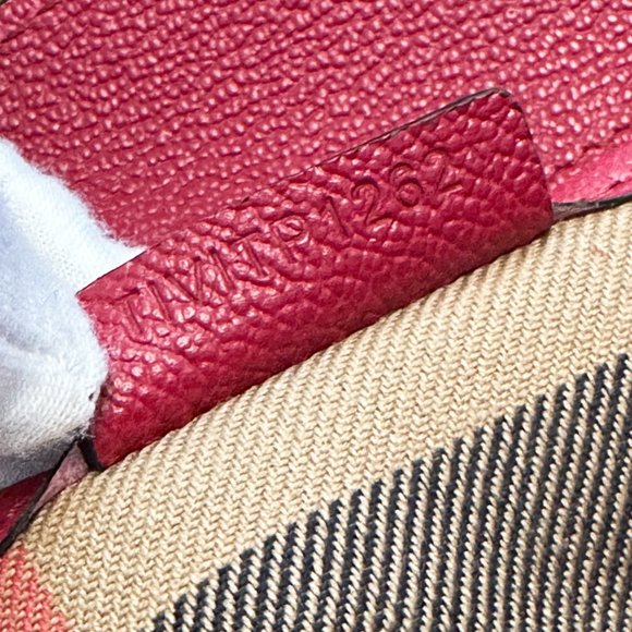 Burberry Medium Soft Grain Leather Buckle Shoulder Bag - Picture 9 of 11